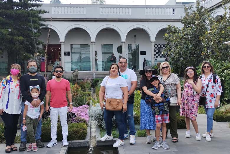 Disfrutando del tour por el barrio de San Ángel
