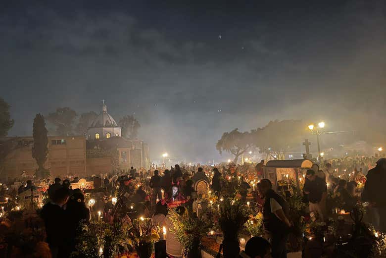 Cae la noche en Mixquic