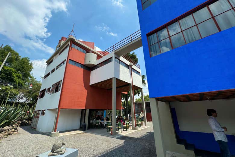 El espacio físico refleja la unión de Diego y Frida