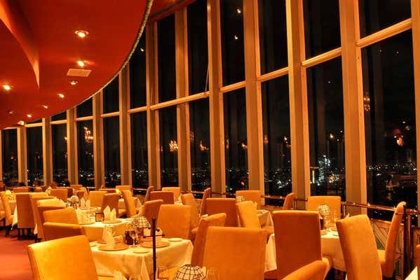 Sala del ristorante girevole Bellini