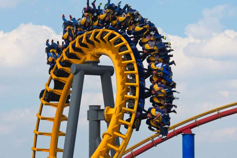 Montaña rusa del parque Six Flags