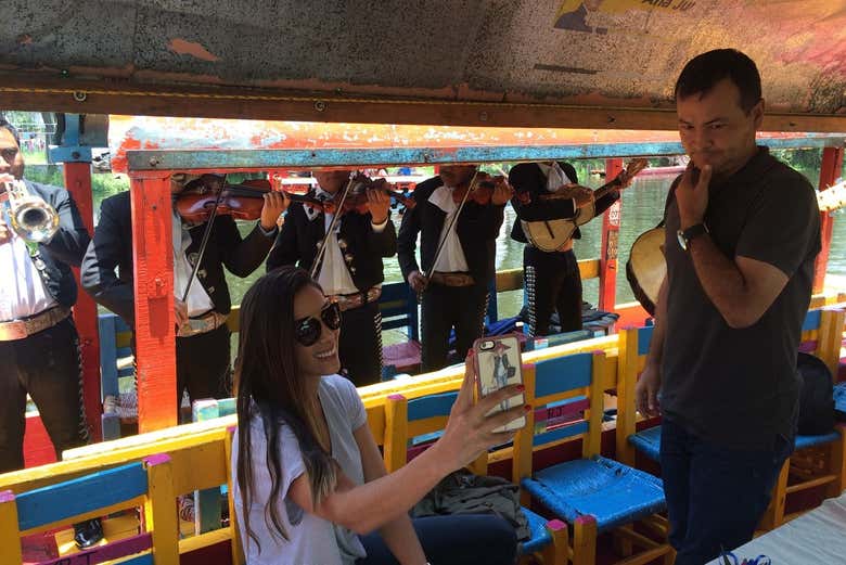 Paseo en trajinera con música de mariachis