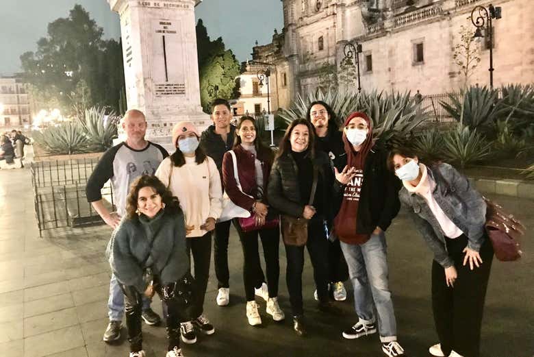 Percorrendo a capital mexicana à noite