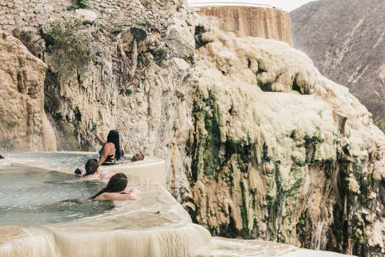 Relajación en las grutas de Tolantongo