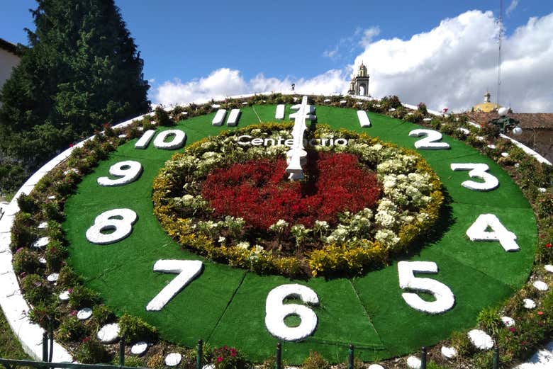 Contemplez l'horloge florale de Zacatlán de las Manzanas