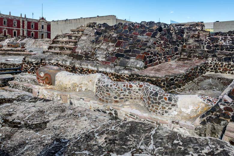 Vestígios da civilização asteca no Museu do Templo Mayor