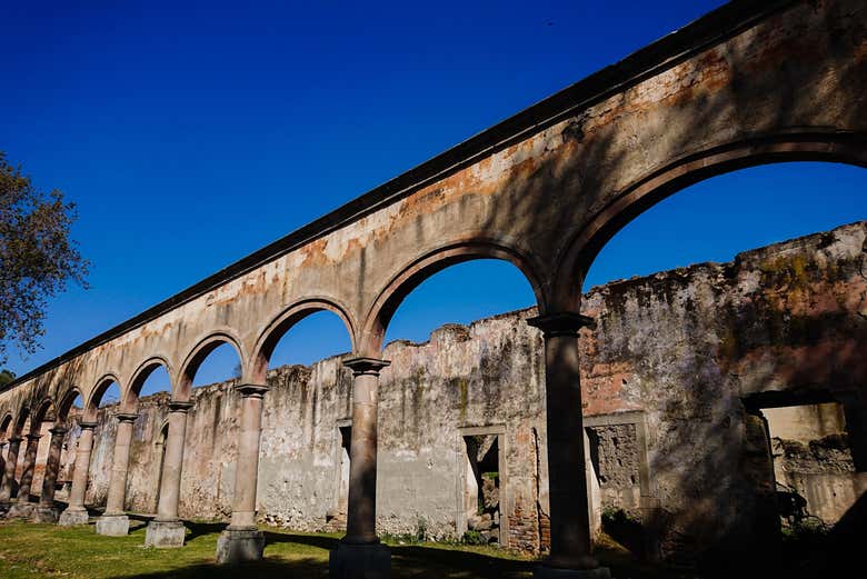 Edificación de San Nicolás de la Torre, en Amealco