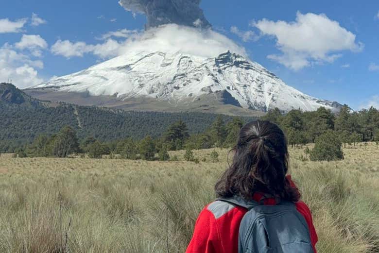 Volcán Popocatépetl en erupción