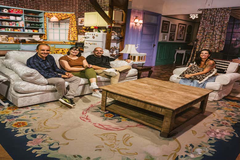 Estaréis en el salón de Mónica