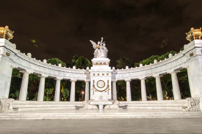 Hemiciclo a Benito Juárez