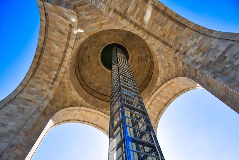 Descubriréis los secretos del Monumento a la Revolución