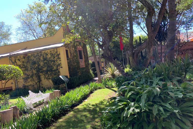 Travel back in time to 20th-century turbulences