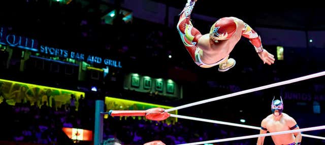 Espetáculo de luta livre na Arena México + Buffet e bebidas