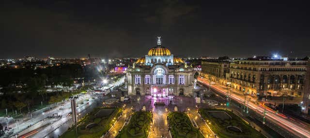 Tour nocturno en autobús descapotable