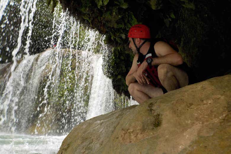 Esperando en la cueva
