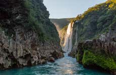Rappel e salto nas Cachoeiras de La Huasteca