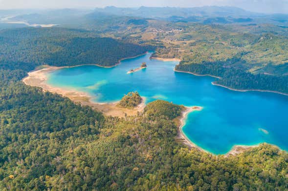 Excursão aos Lagos de Montebello
