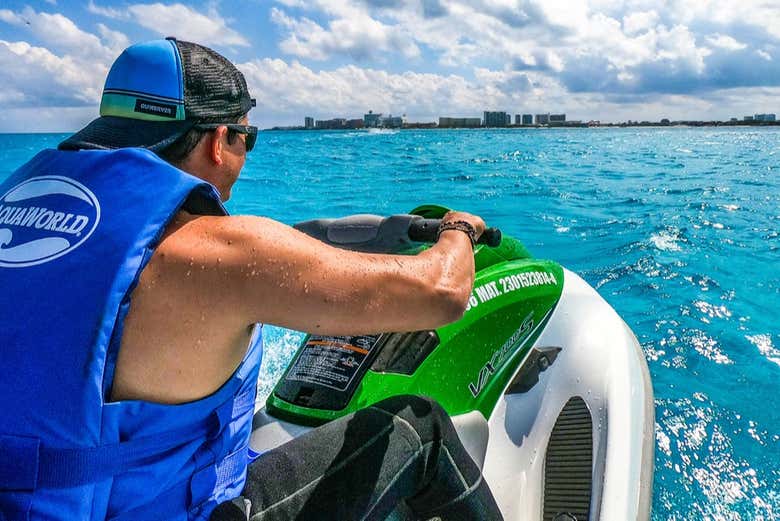 Conduisez un jet ski