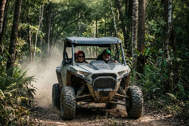 Descargando adrenalina a bordo del buggy