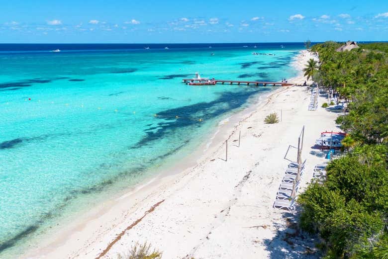 Costa de aguas cristalinas en Cozumel