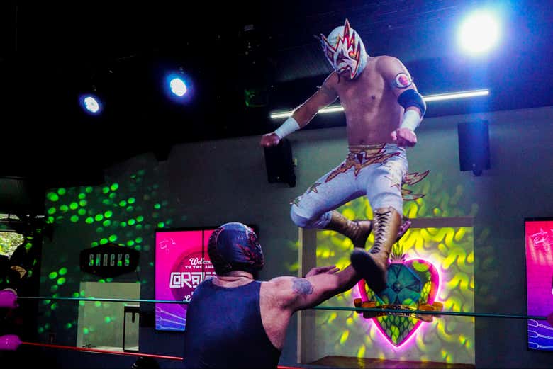 Cheer on your favorite luchador!