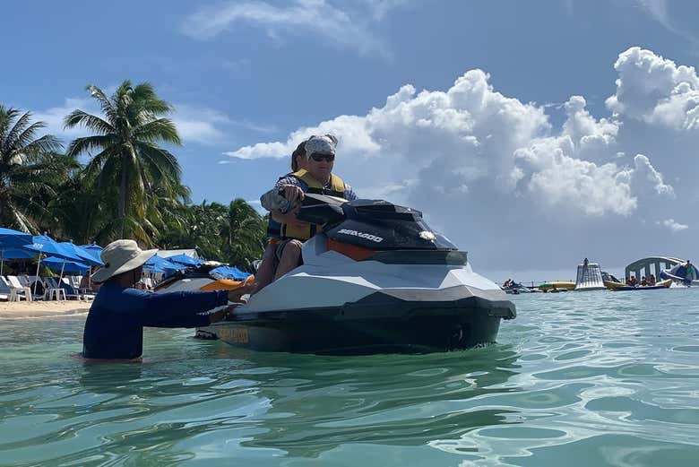 Ready to speed across the Caribbean Sea