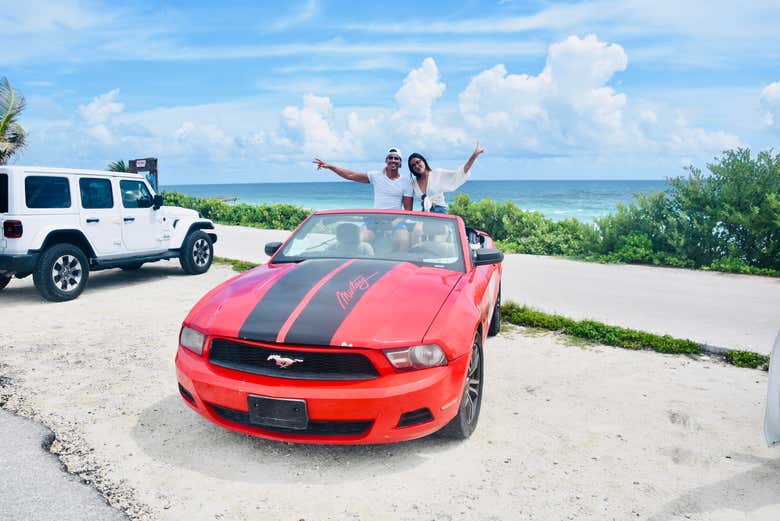 Una foto del recuerdo en el Mustang