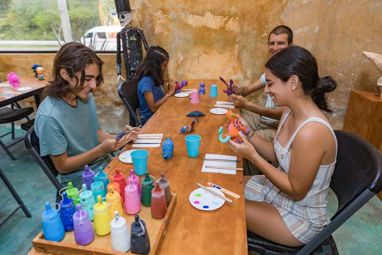 Enjoy this alebrijes workshop!