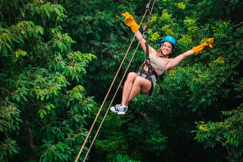 Recorreremos las plataformas del circuito de tirolinas