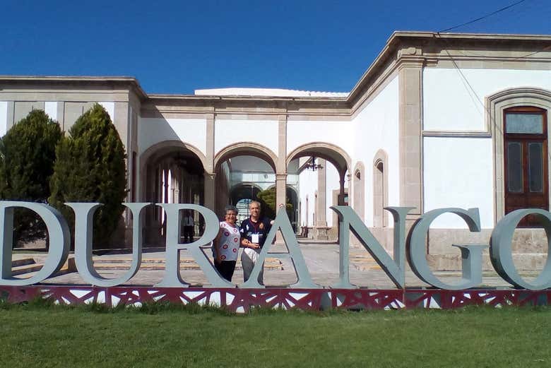 Posando en Durango