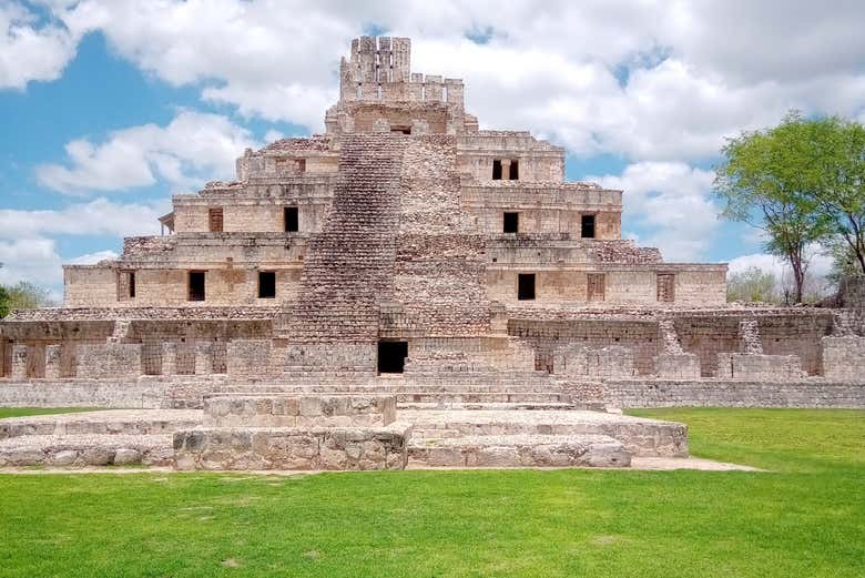 Five-floor stepped pyramid in Edzna