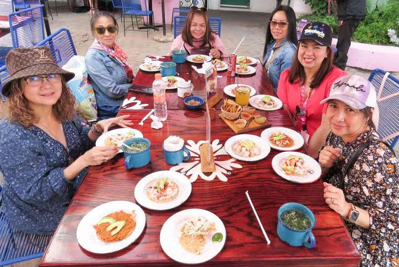 Durante el almuerzo en Valle de Guadalupe
