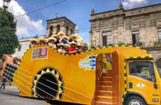 Jantar com espetáculo de mariachis + Ônibus violão