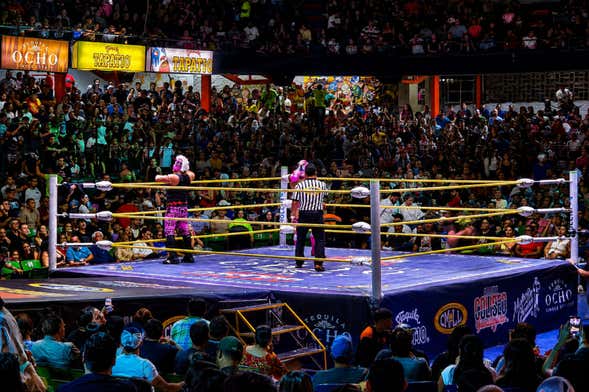 Entradas para la lucha libre en el Arena Coliseo de Guadalajara