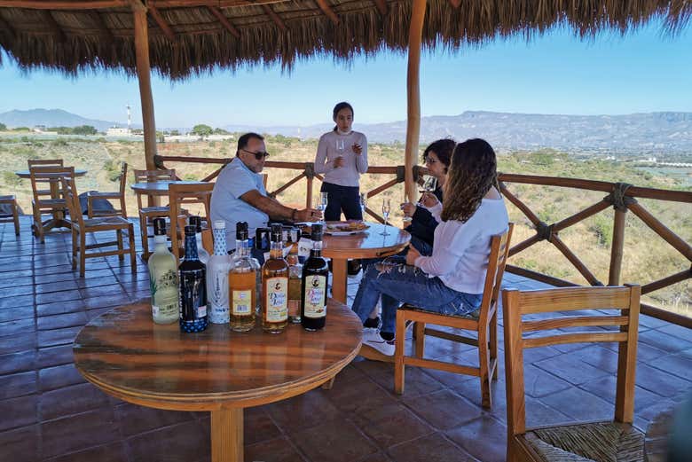 Disfrutando de la degustación de tequila