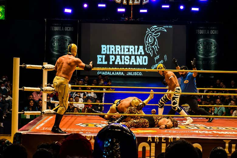 Disfrutaréis de un auténtico combate de lucha libre mexicana