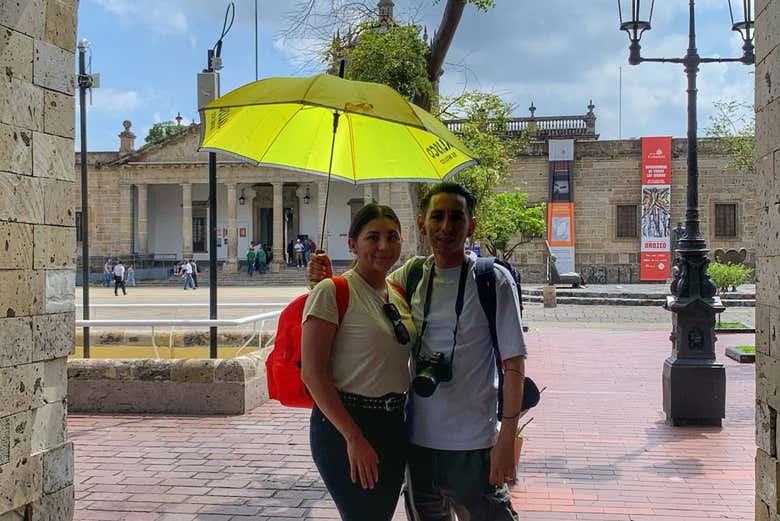 Frente al Museo Cabañas