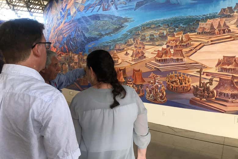 Exploring the Guachimontones Museum