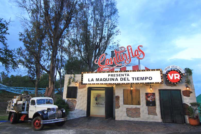 Cantinflas e la macchina del tempo