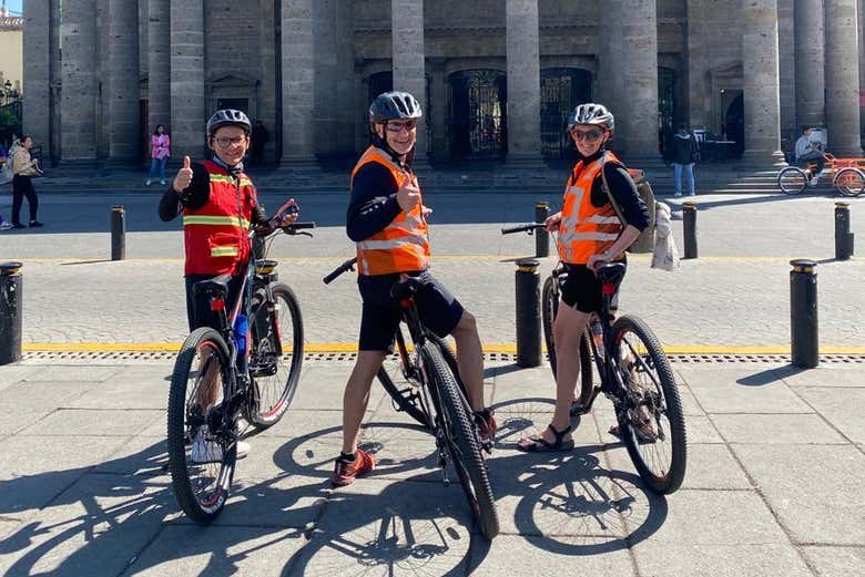 Quer conhecer Guadalajara pedalando?
