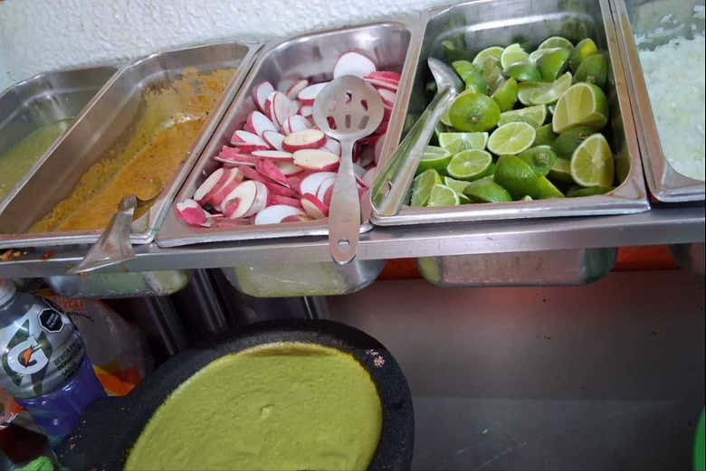 Accompagnements classiques pour les tacos à Guadalajara