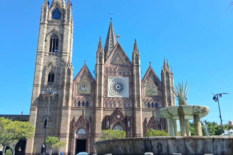Admirez le Templo Expiatorio