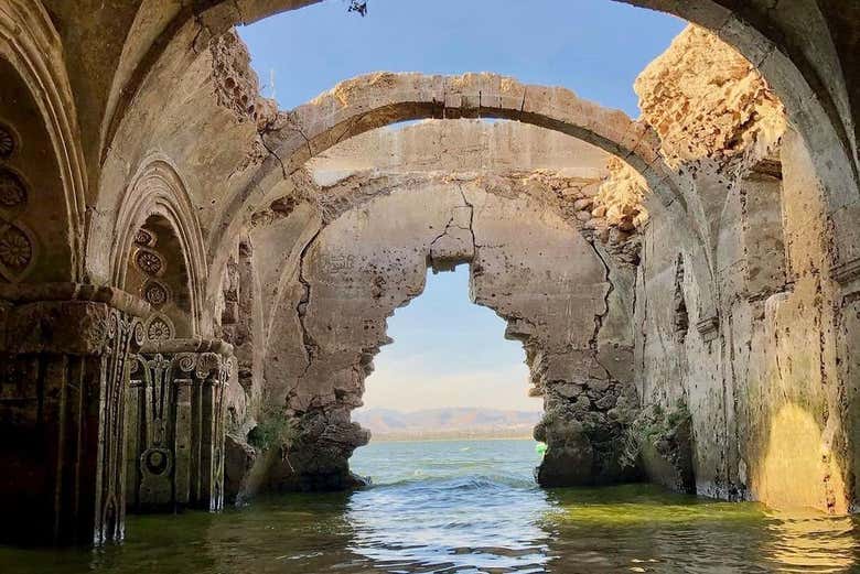 Vistas del templo hundido