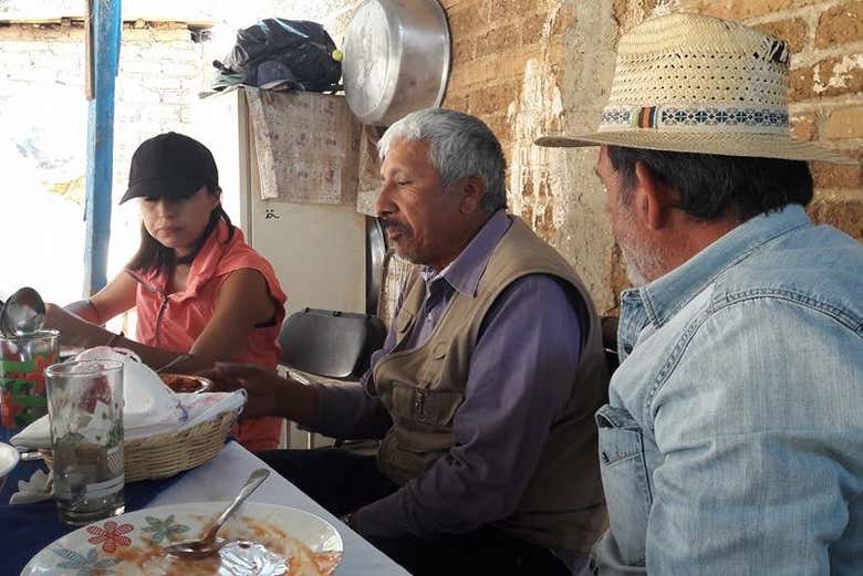 Aprendiendo las degustaciones con los comerciantes de la calle