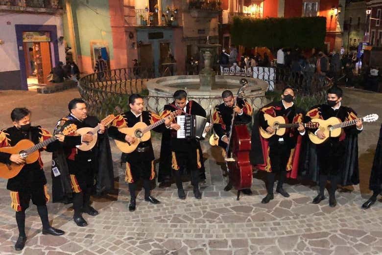 Escuchando buena música