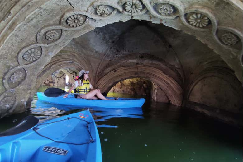Disfrutando del tour en kayak por la presa la Purísima