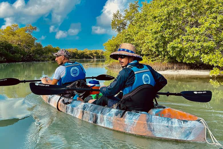 Recorriendo los manglares por Punta Mosquito