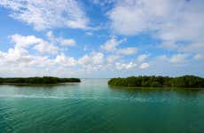 Tour en lancha por la laguna Yalahau y su cenote
