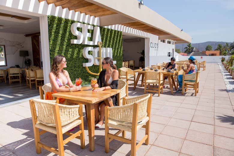 Uno de los restaurantes del club de playa