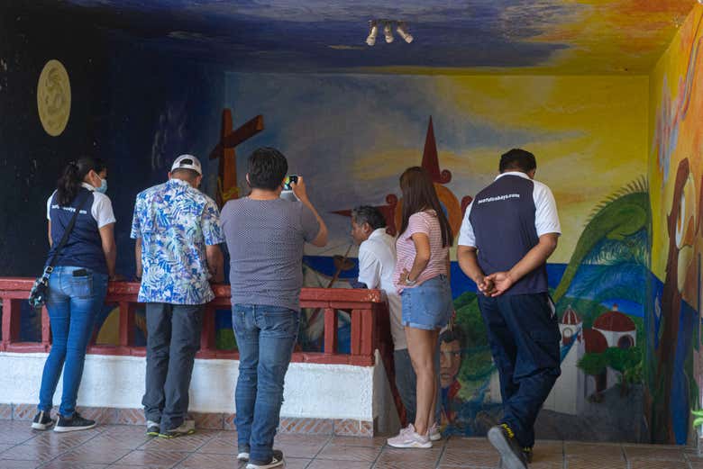 Photographing the murals